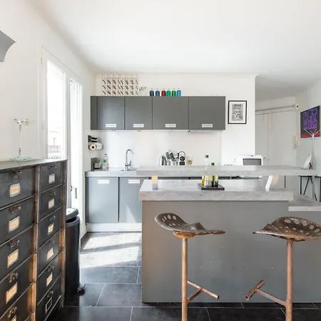 Geranimus Parisian Charm Apartment *